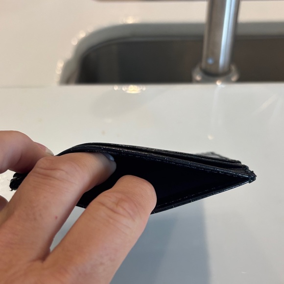 Black Crocodile Pattern Card Holder - Picture 2 of 3